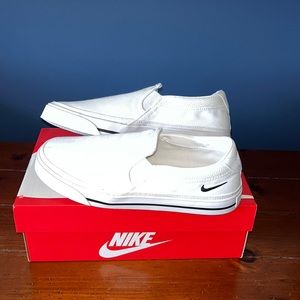 WMNS Nike Court Legacy Slip On - White & Black